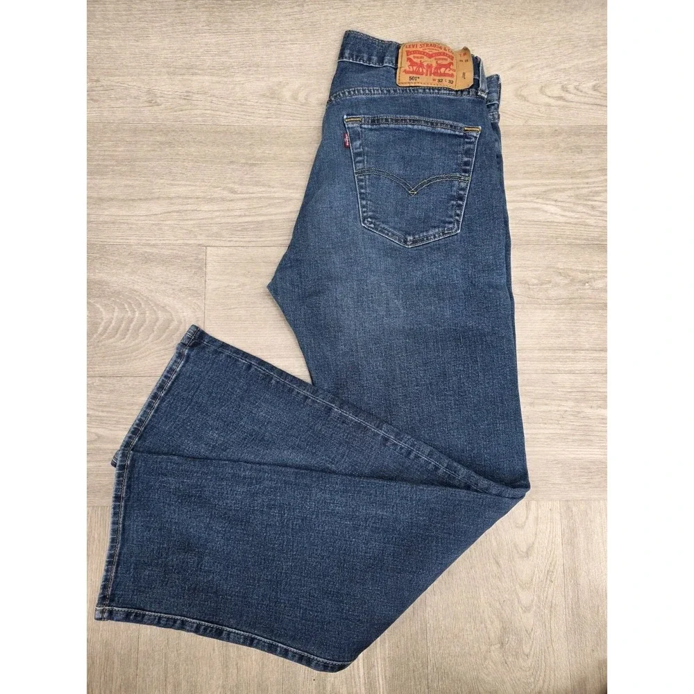 Lot of 3 Men's Jeans 2 Levi's 1 Hollister Size 32x32 Denim Pants Assorted Wash